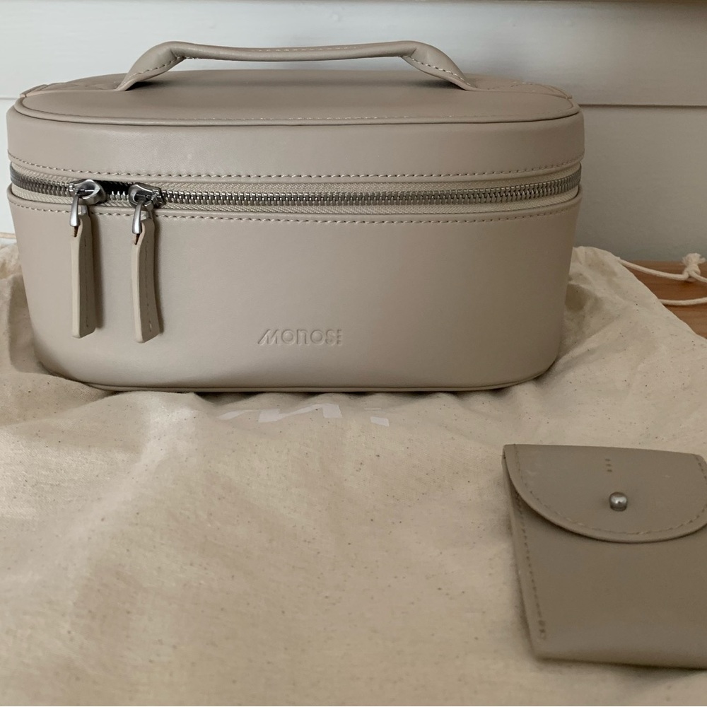 Monos Metro Cosmetic Case
